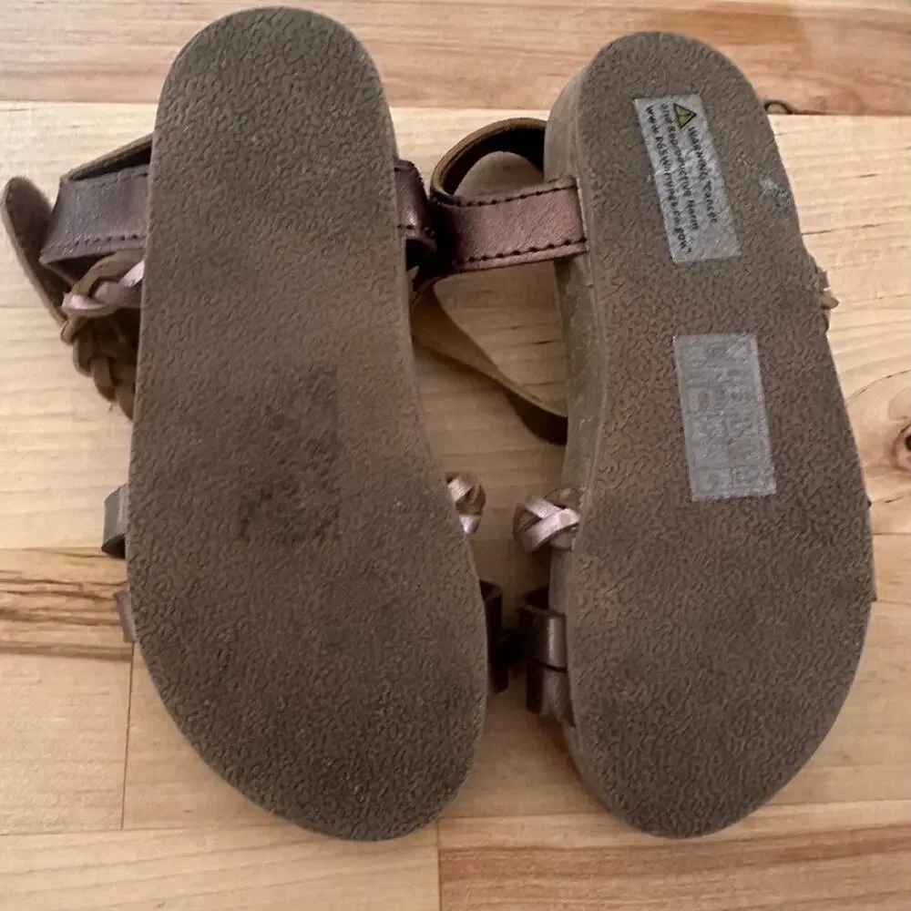 Brown gold girl sandals